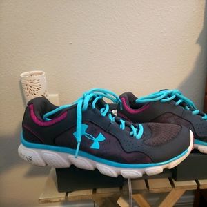 UnderArmor Sneakers size 8.5